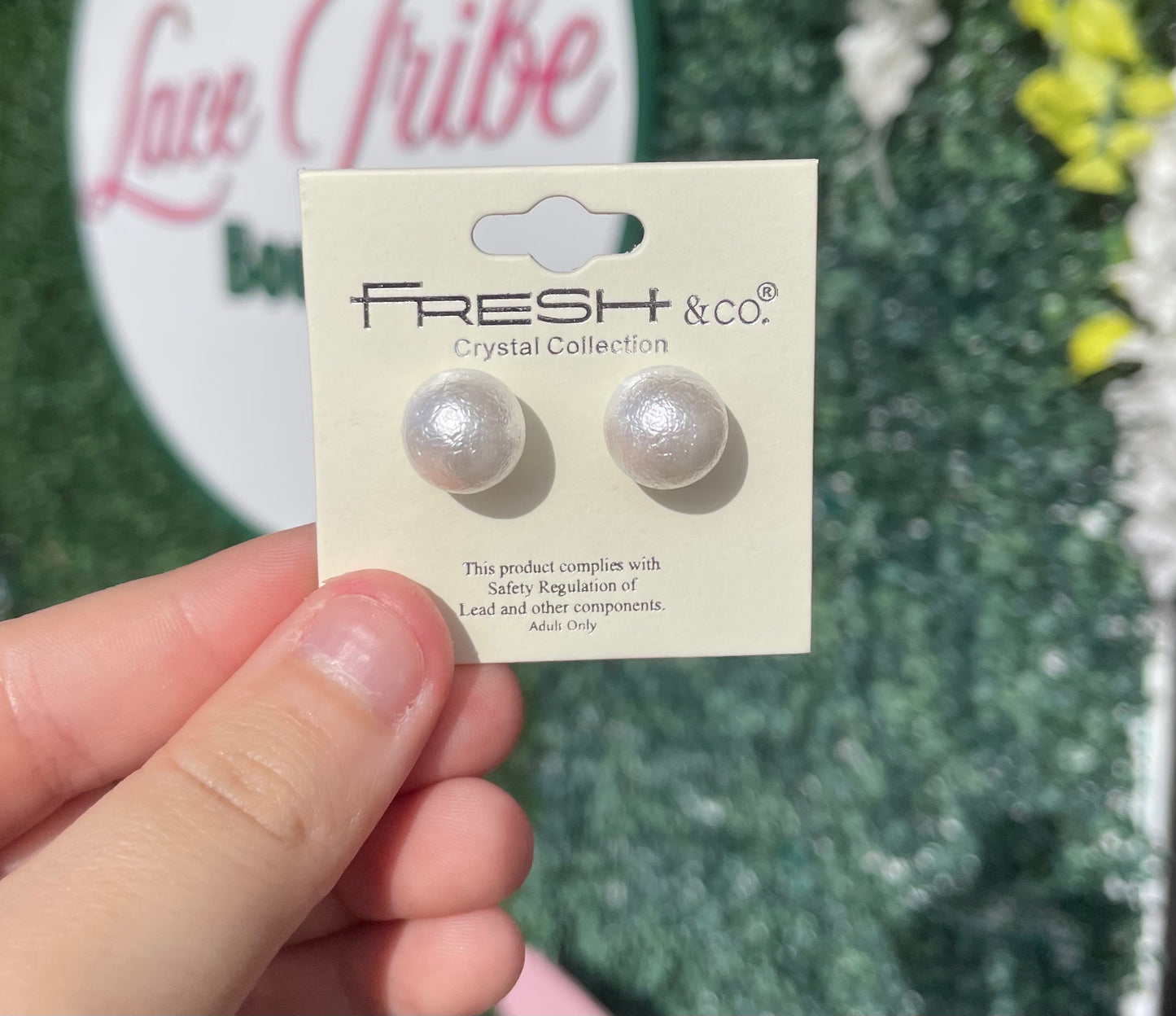 Pearl studs