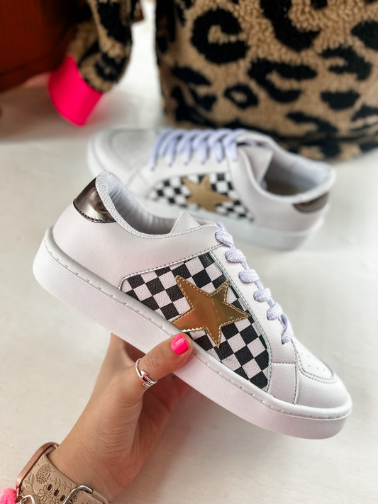Lola Sneakers