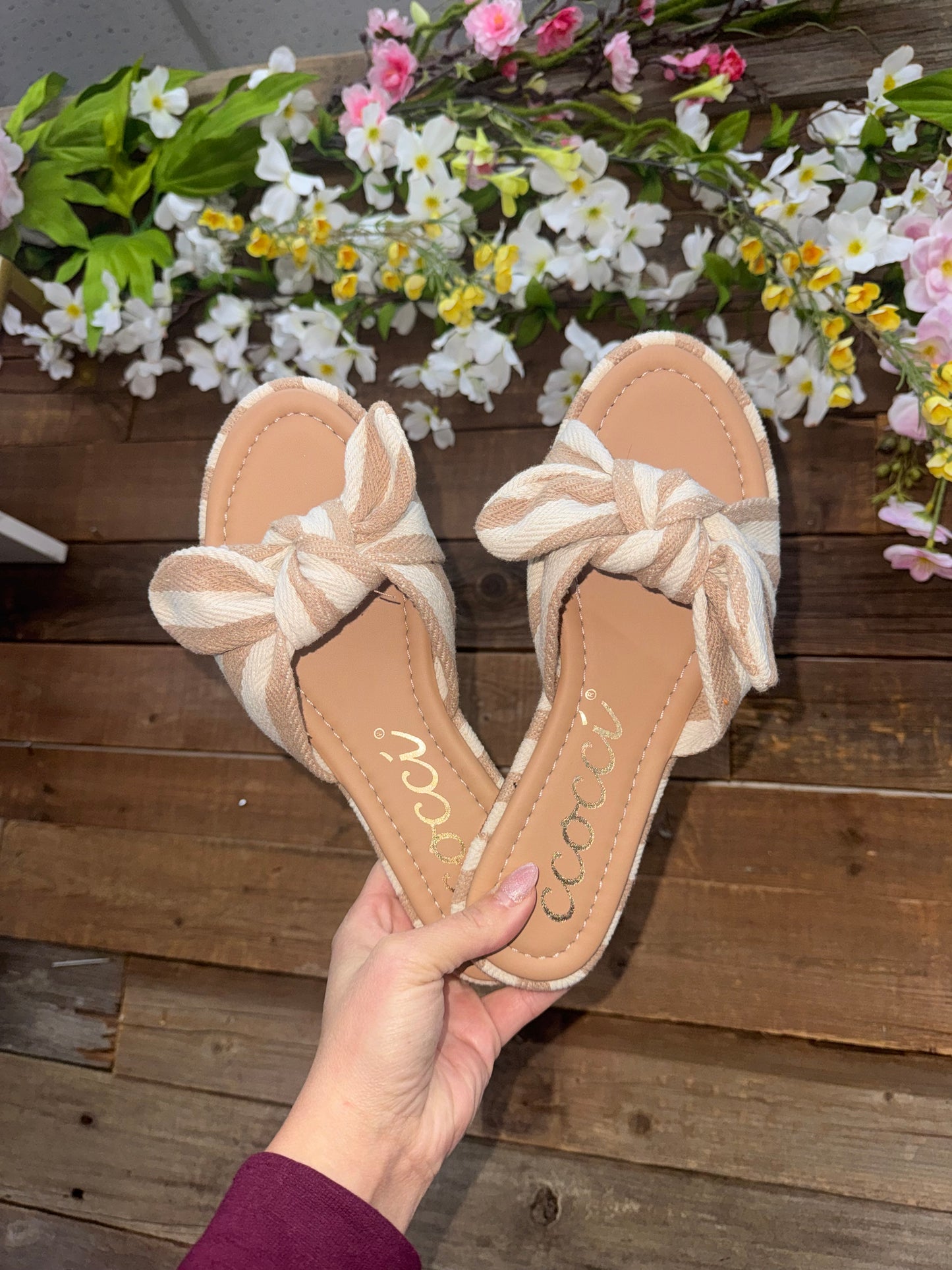 Sandy ￼Bow Tie Sandals