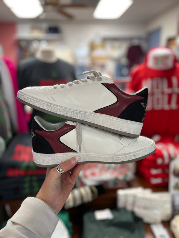 Vintage maroon star sneakers
