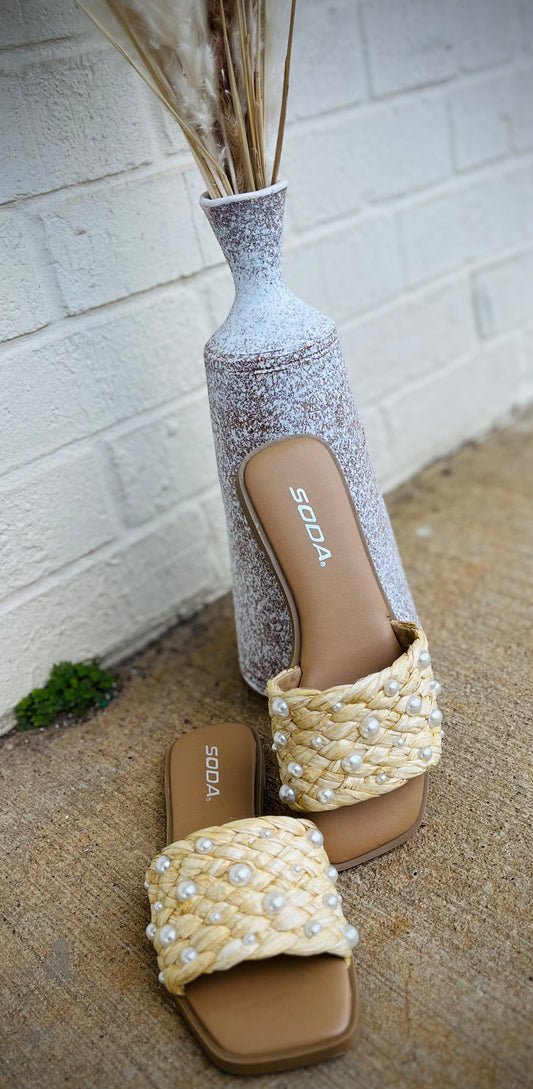 Nat sandals