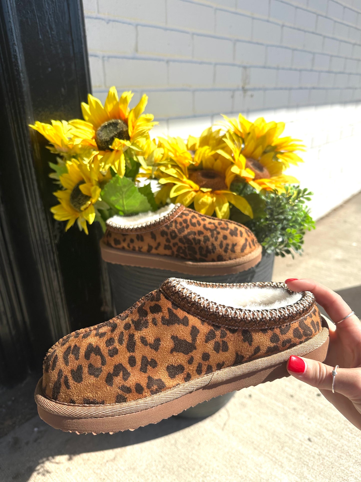 Leopard Sparks
